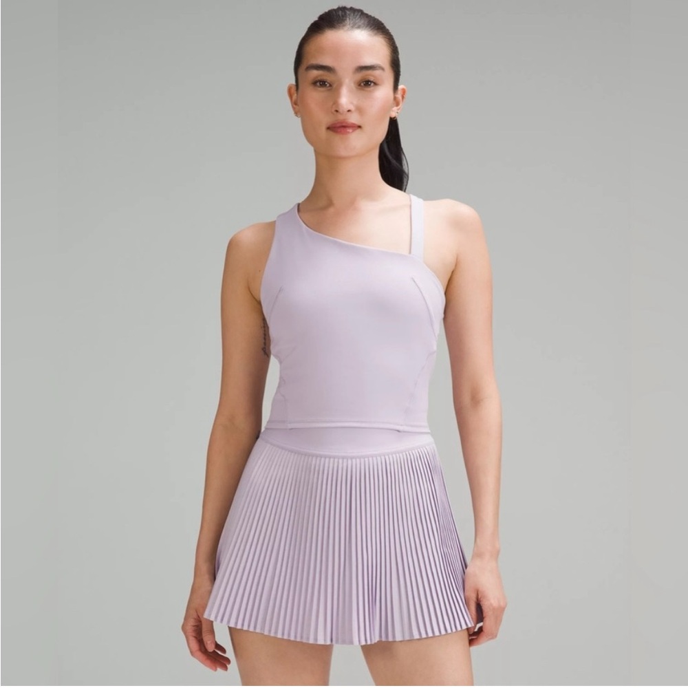nwot Lululemon Everlux Asymmetrical Tank Top Medium Support, B/C
Lilac Ether 6